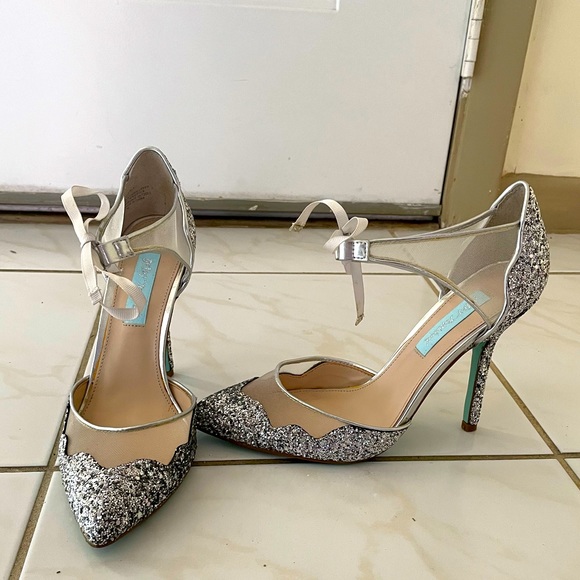Betsy Johnson Heels - Picture 1 of 3